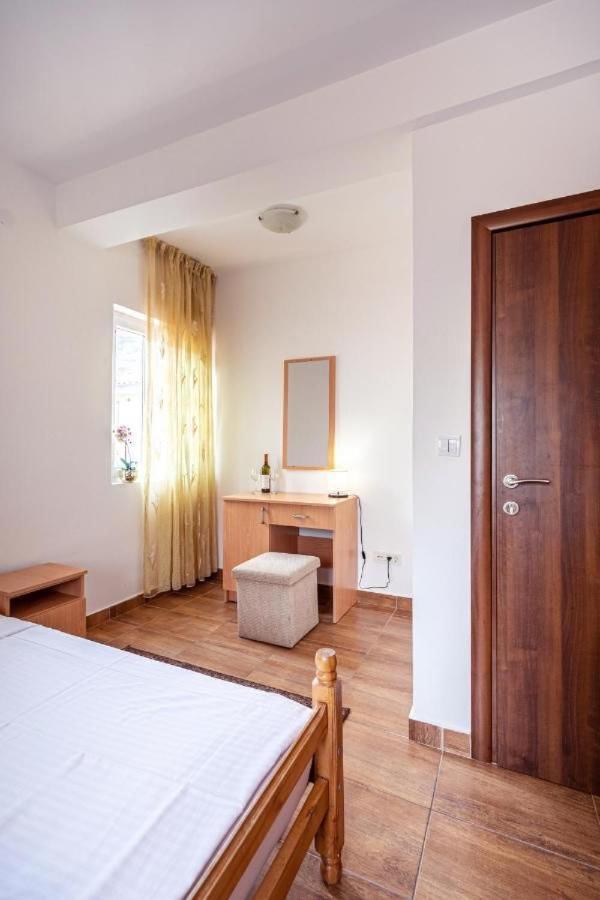 Apartmani Franeta ブドヴァ エクステリア 写真