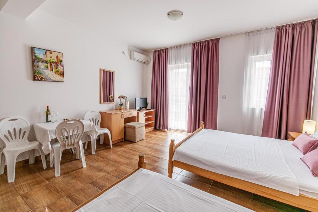 Apartmani Franeta ブドヴァ エクステリア 写真